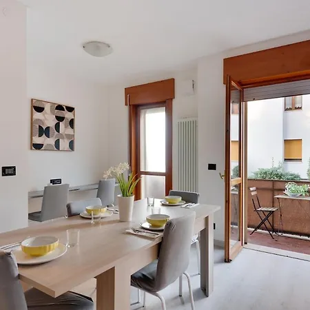 Appartement 2 Min Centre - Design, Balcony And Wi-fi